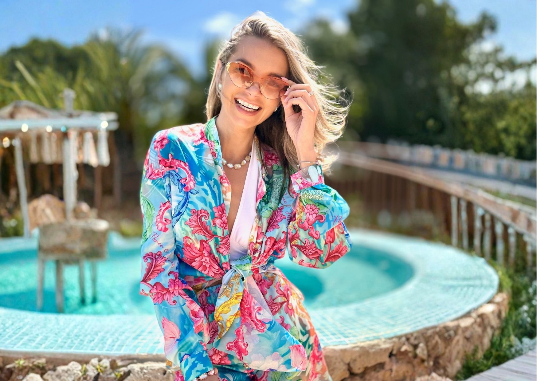 Baw się kolorem i wzorem – zapomnij o nudnych ubraniach